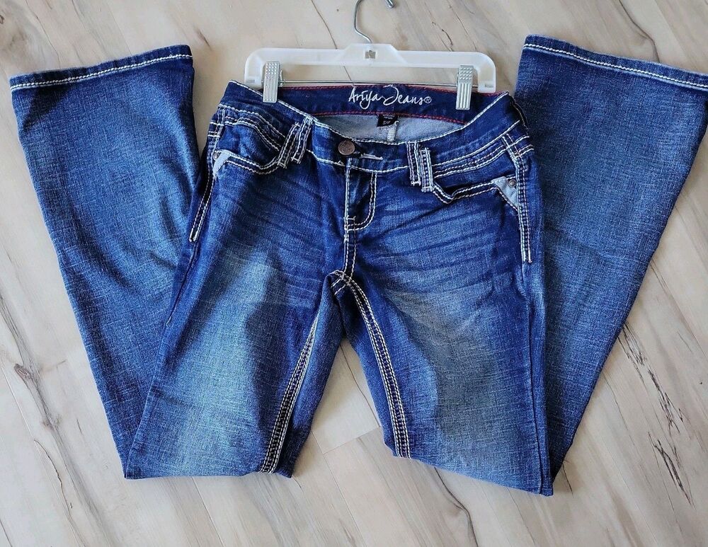 Y2K Ariya Delano S 5/6 Low Rise Boot Cut jeans w  embellished 5 pocket design